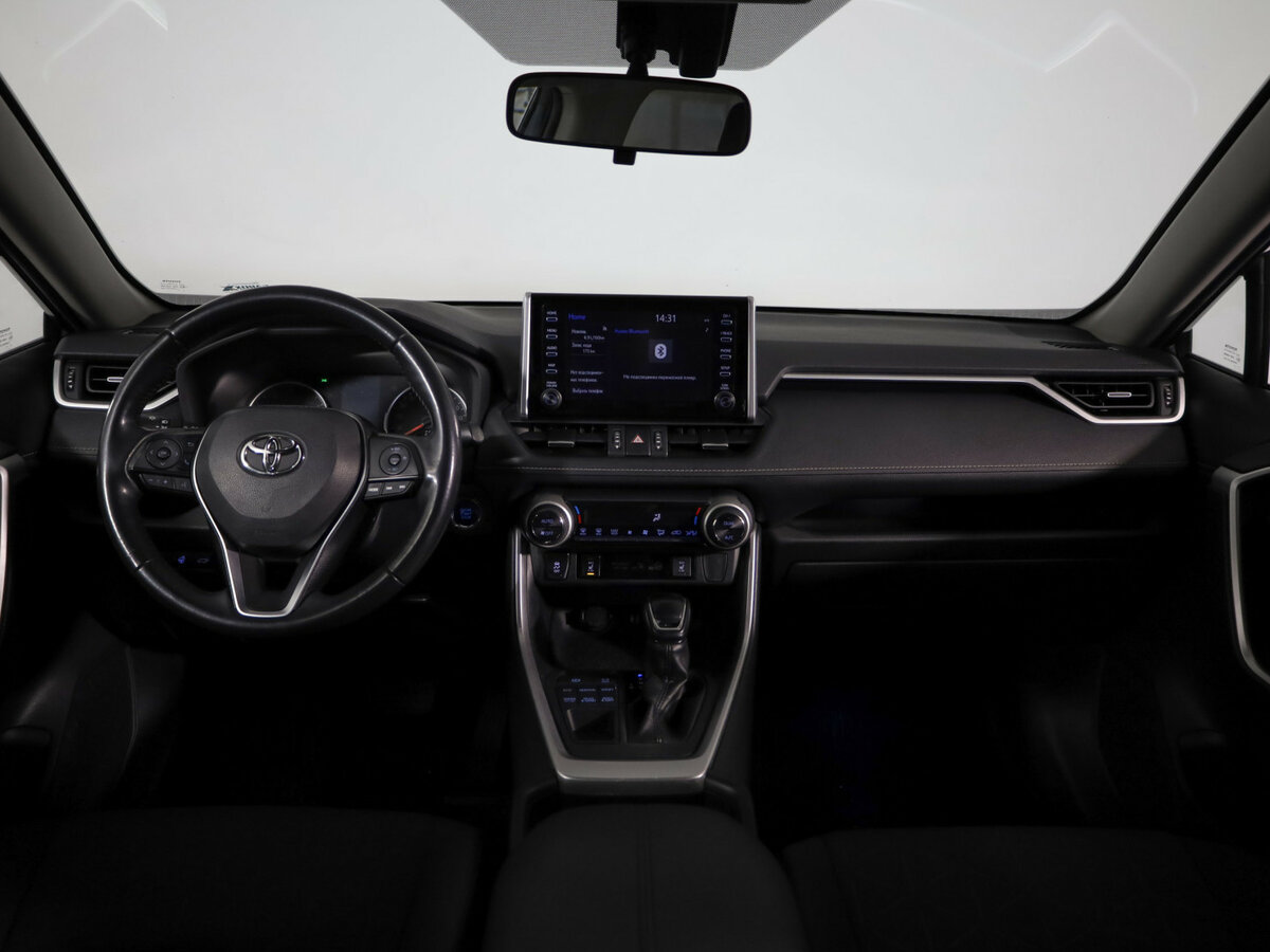 Toyota RAV4 2019 года с пробегом. Фото: #8