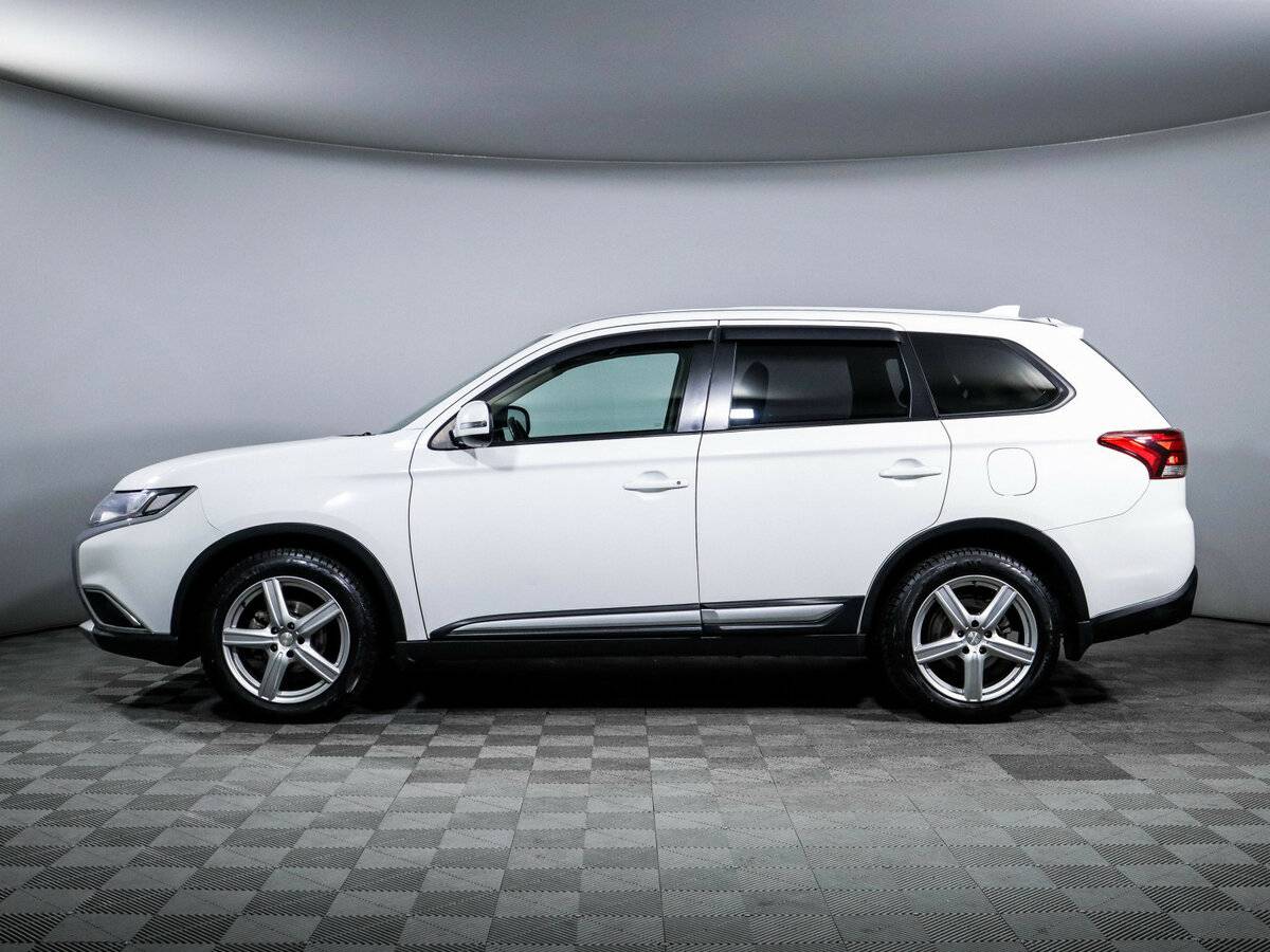 Mitsubishi Outlander 2018 года с пробегом. Фото: #7