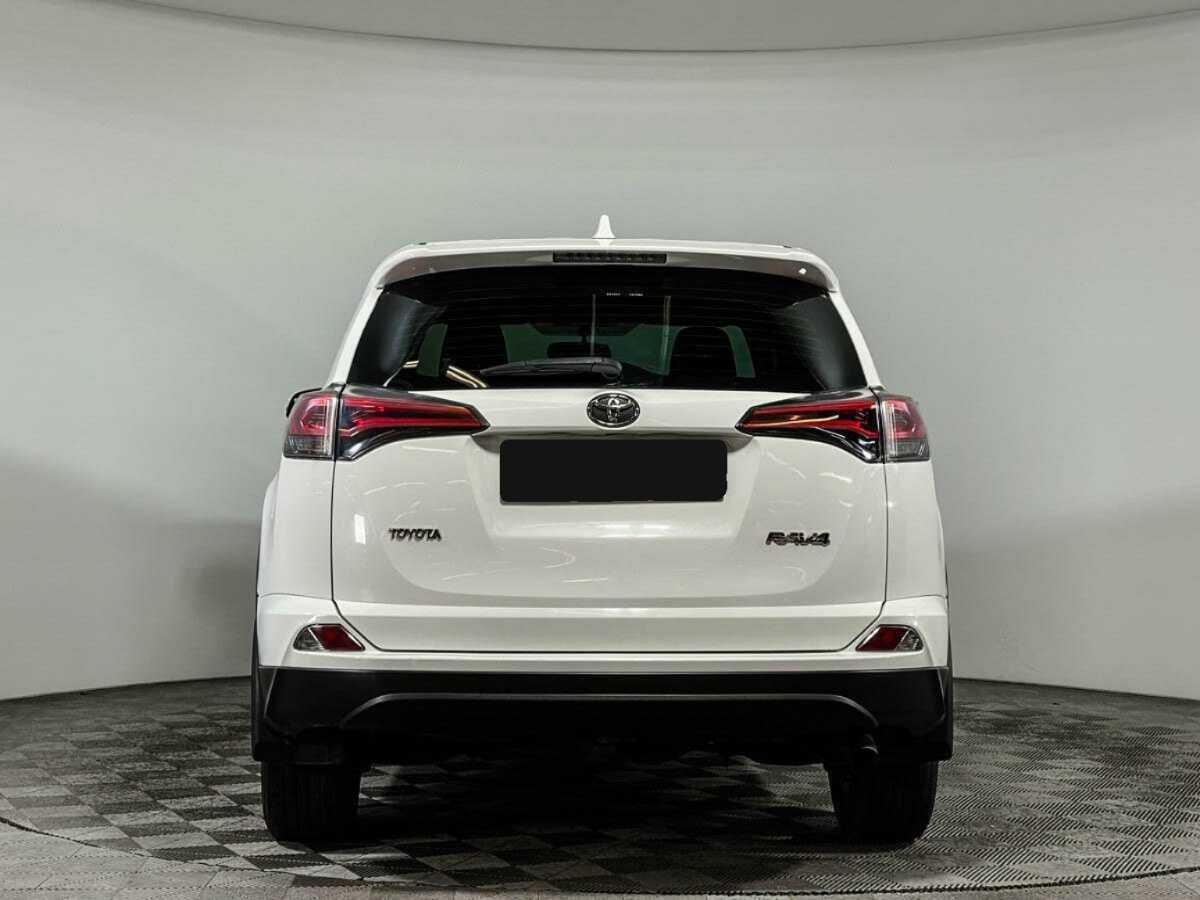 Toyota RAV4 2016 года с пробегом. Фото: #4