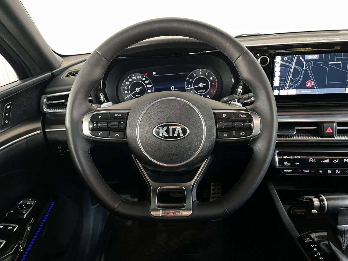 Kia K5 2021 года с пробегом. Фото: #10