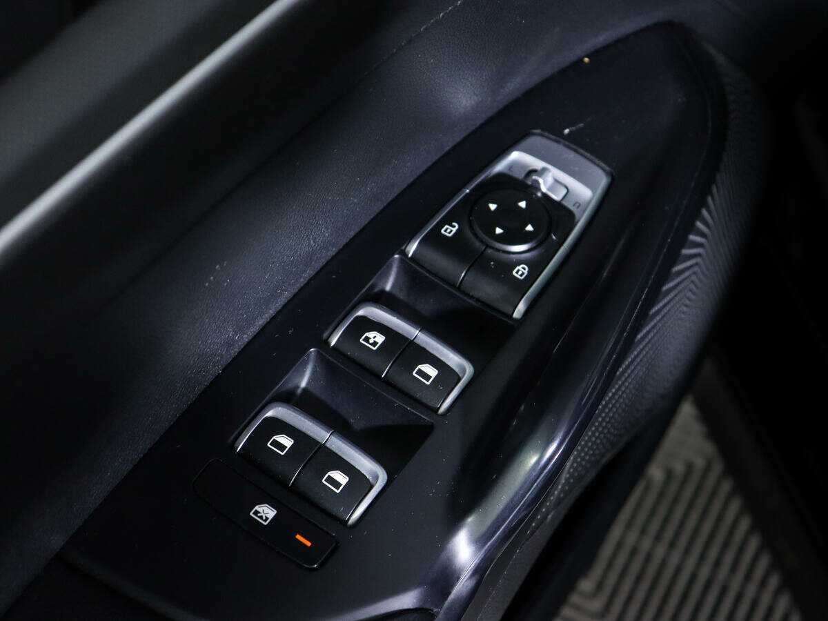 Kia K5 2020 года с пробегом. Фото: #11