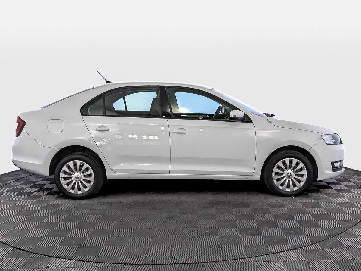Skoda Rapid 2019 года с пробегом. Фото: #3