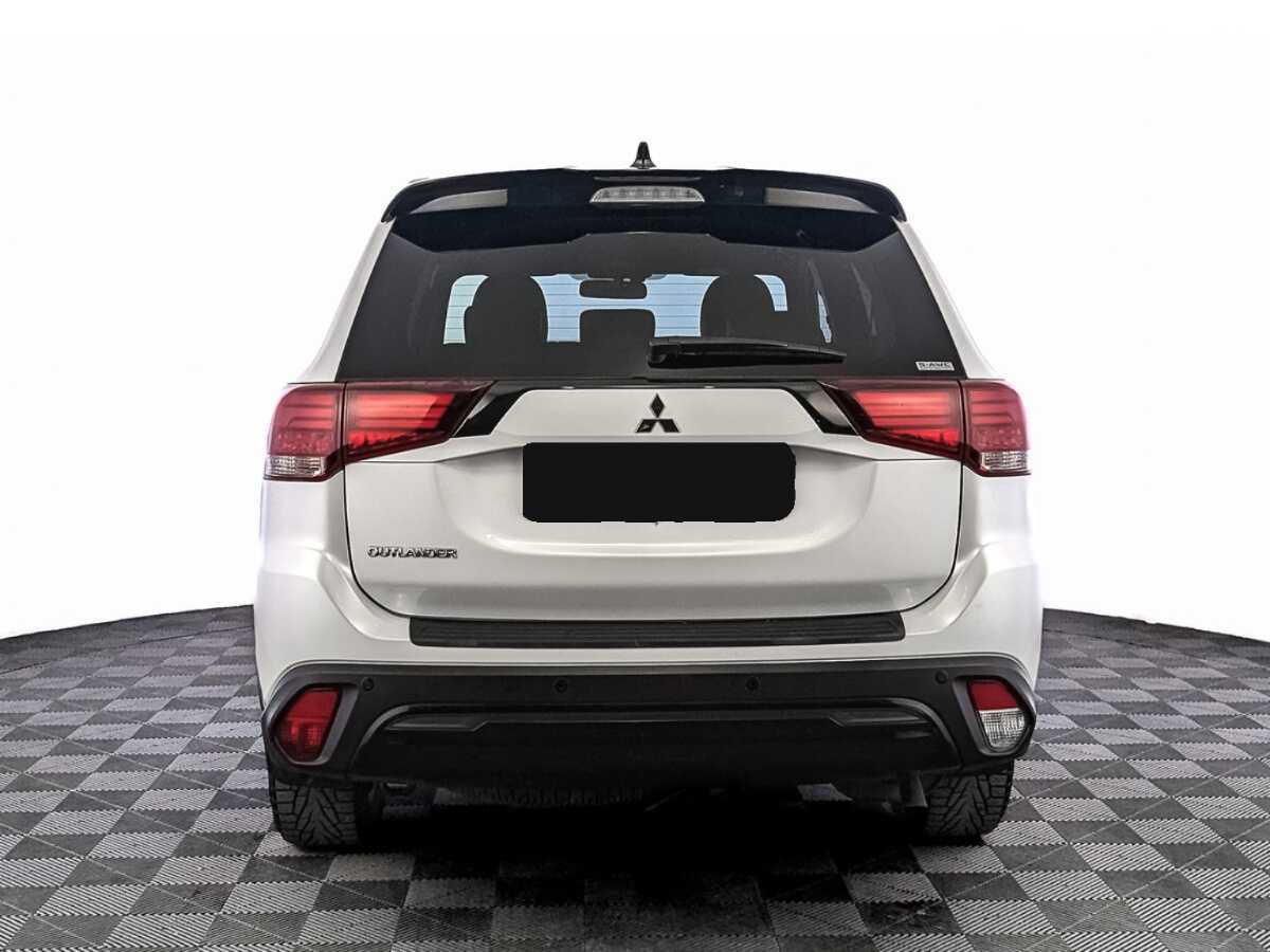 Mitsubishi Outlander 2022 года с пробегом. Фото: #5