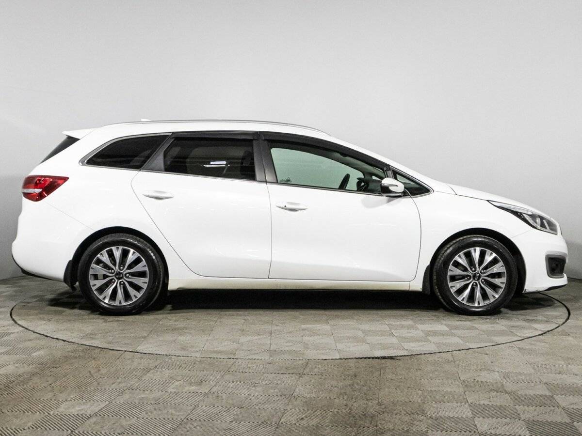 Kia Ceed 2018 года с пробегом. Фото: #3