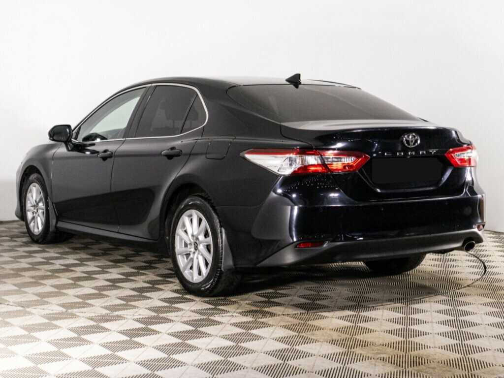 Toyota Camry 2021 года с пробегом. Фото: #6
