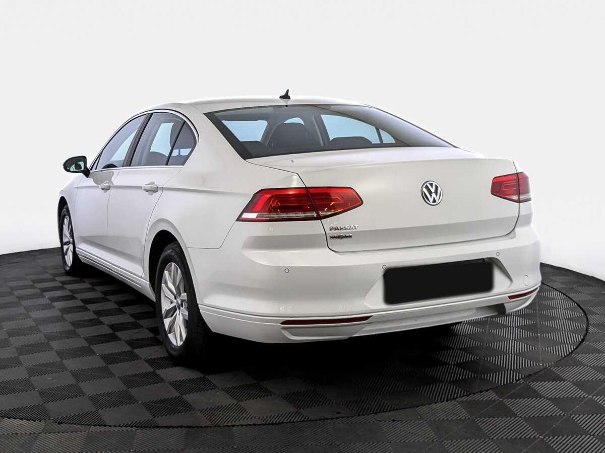 Volkswagen Passat 2019 года с пробегом. Фото: #6