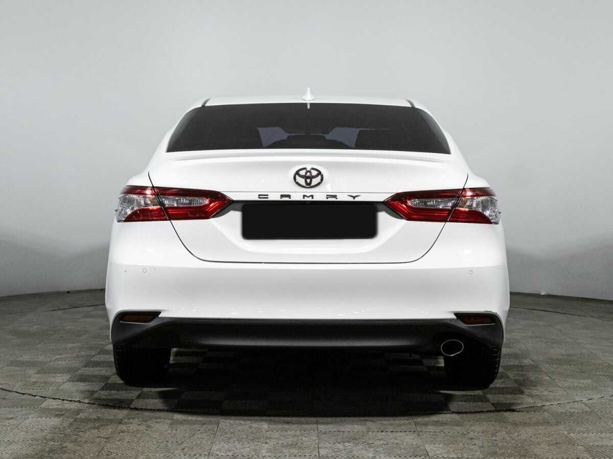 Toyota Camry 2019 года с пробегом. Фото: #5
