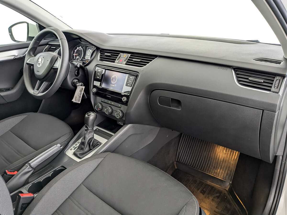 Skoda Octavia 2018 года с пробегом. Фото: #10