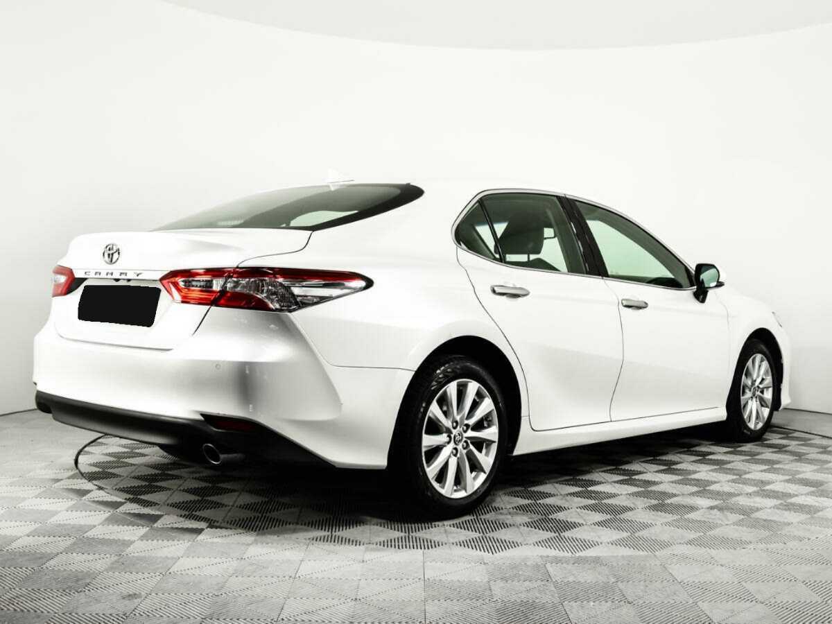 Toyota Camry 2020 года с пробегом. Фото: #4