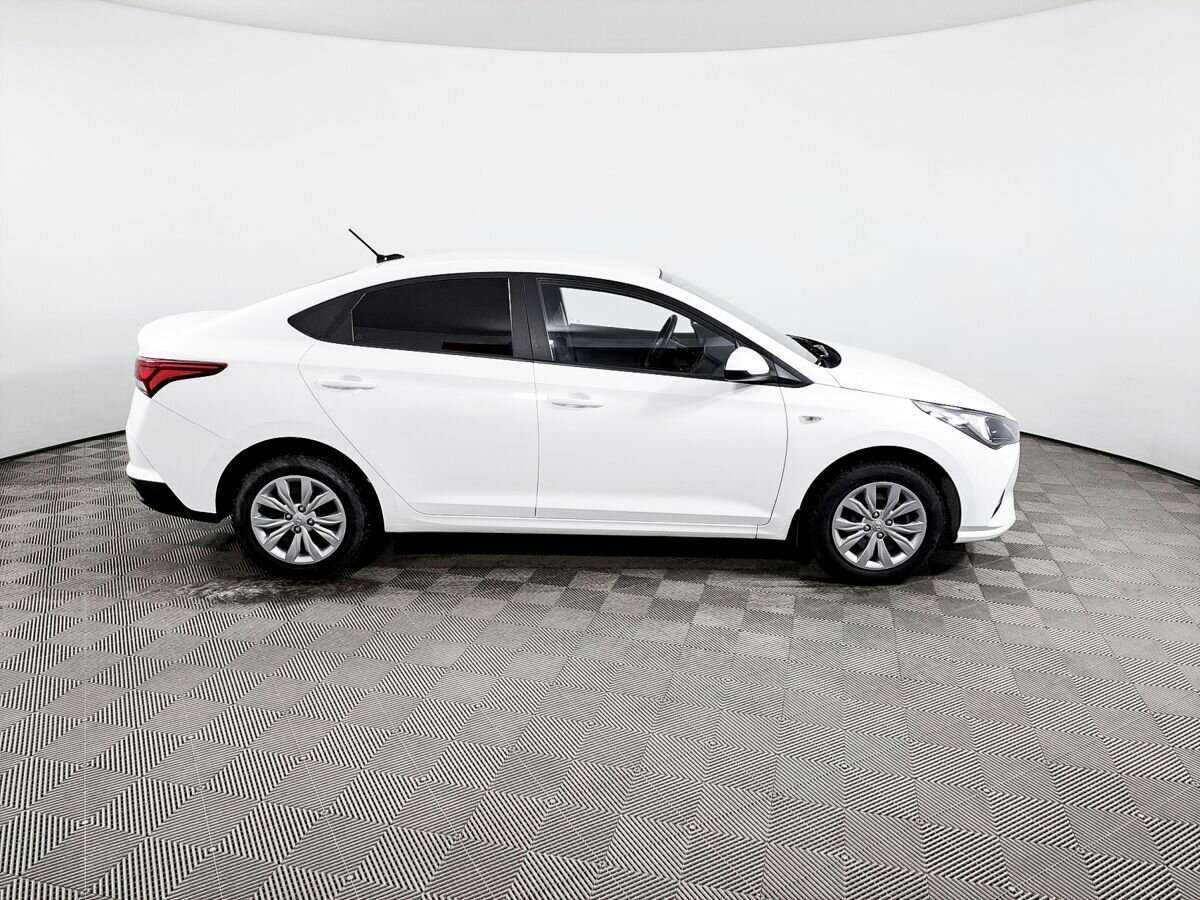 Hyundai Solaris 2021 года с пробегом. Фото: #3