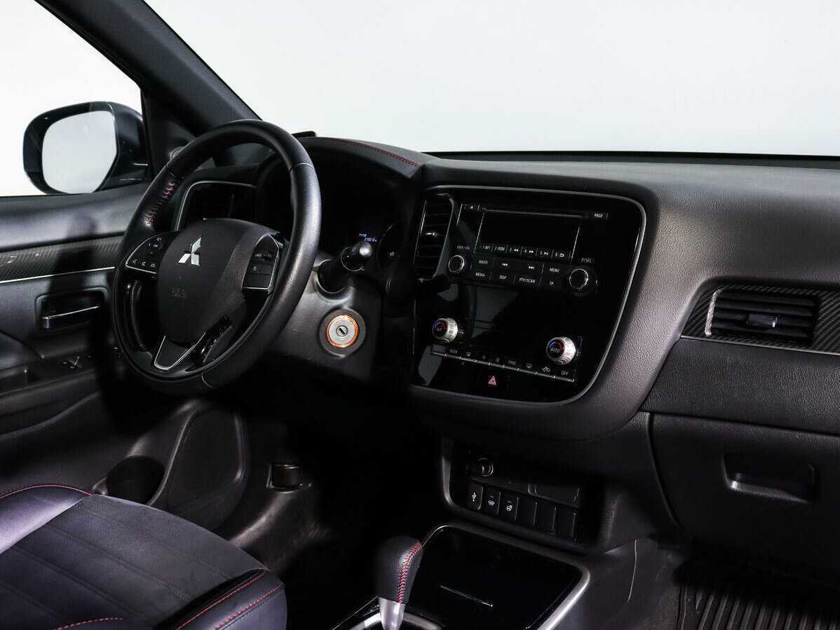 Mitsubishi Outlander 2020 года с пробегом. Фото: #6