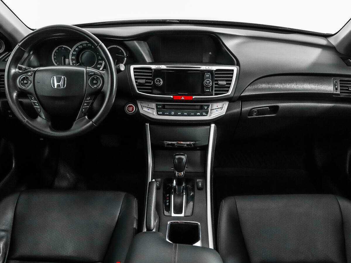 Honda Accord 2013 года с пробегом. Фото: #11