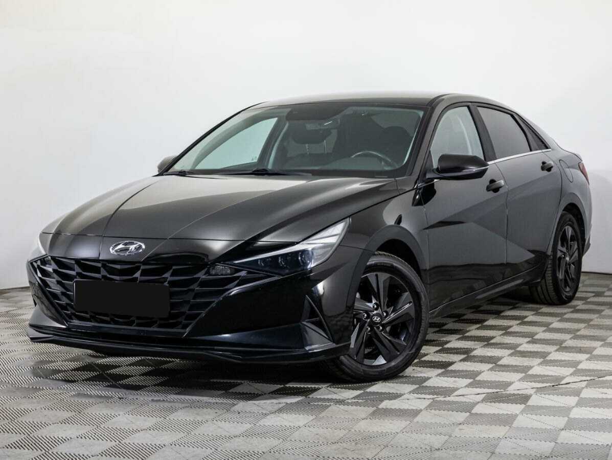 Hyundai Elantra 2020 года с пробегом. Посмотреть фото