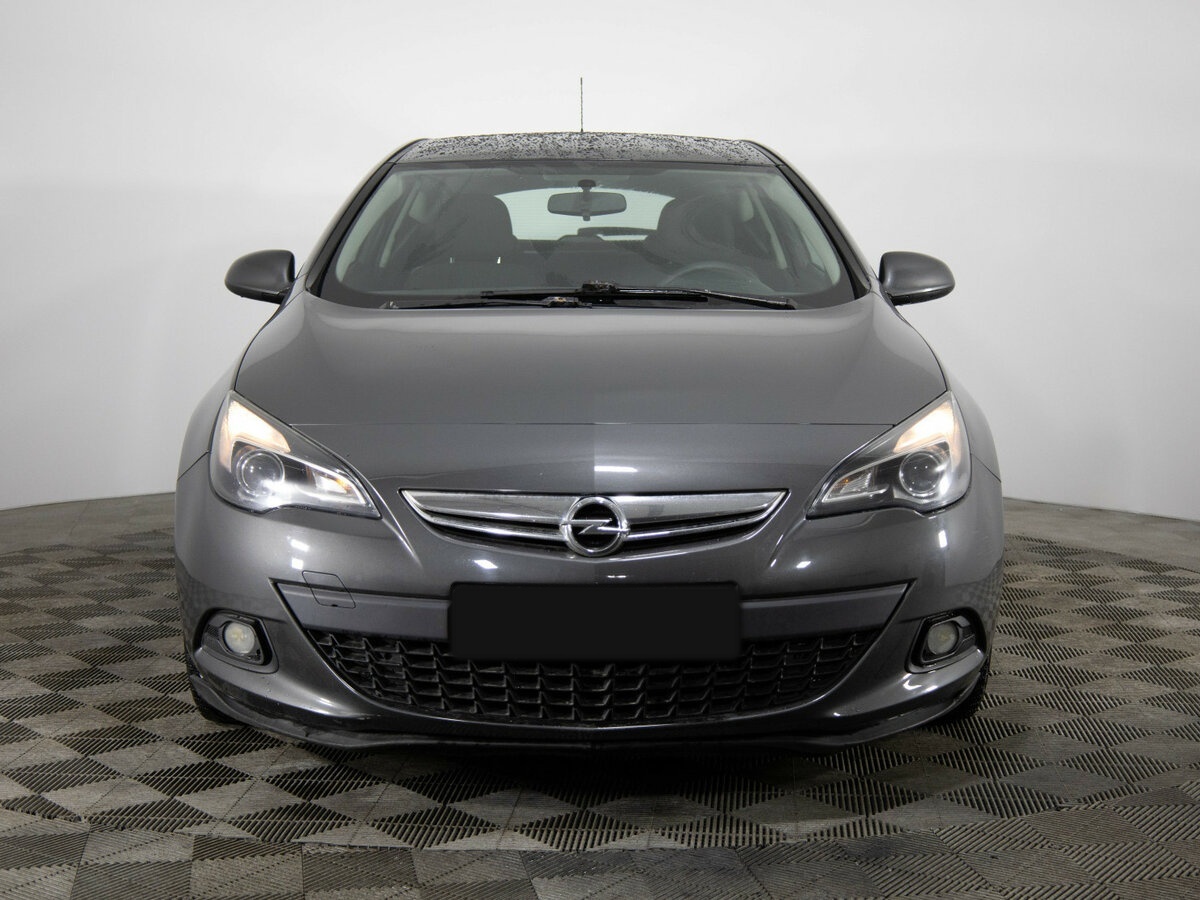 Opel Astra 2012 года с пробегом. Фото: #1