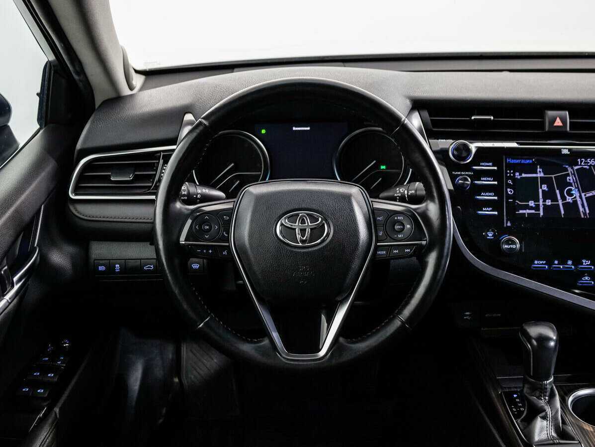 Toyota Camry 2018 года с пробегом. Фото: #12