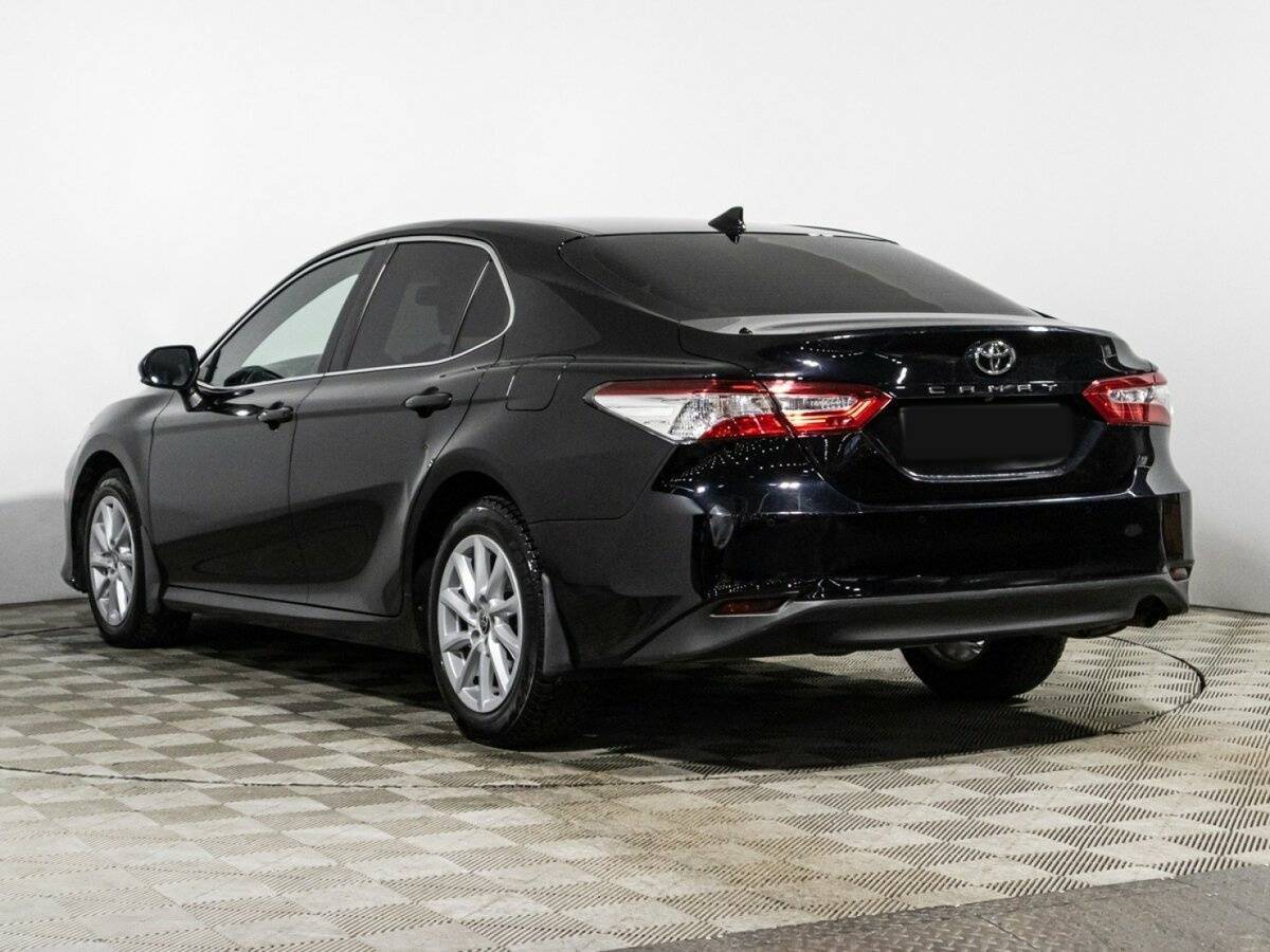 Toyota Camry 2021 года с пробегом. Фото: #6