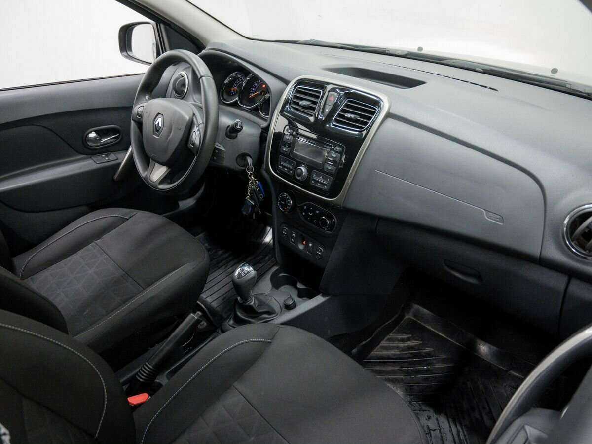 Renault Sandero 2015 года с пробегом. Фото: #7