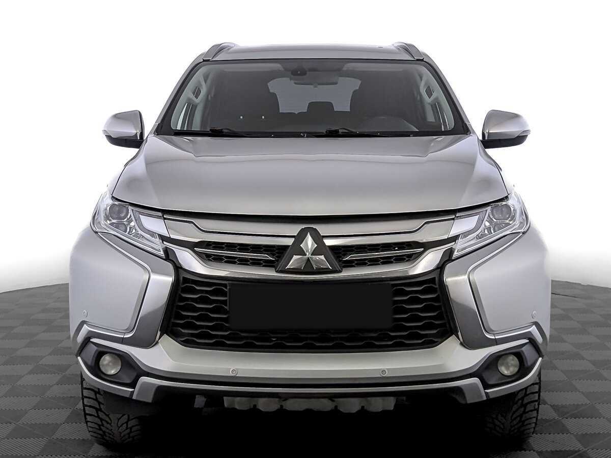 Mitsubishi Pajero Sport 2018 года с пробегом. Фото: #1