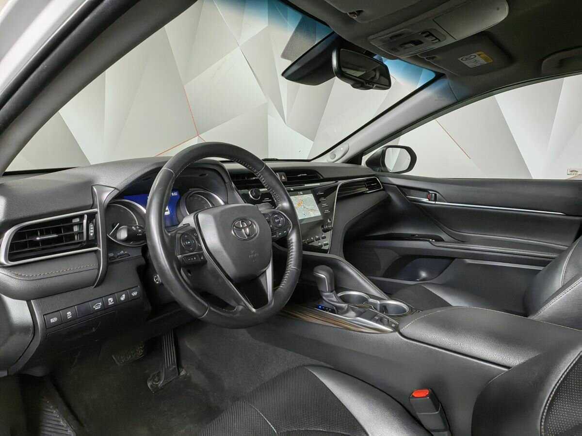 Toyota Camry 2020 года с пробегом. Фото: #13