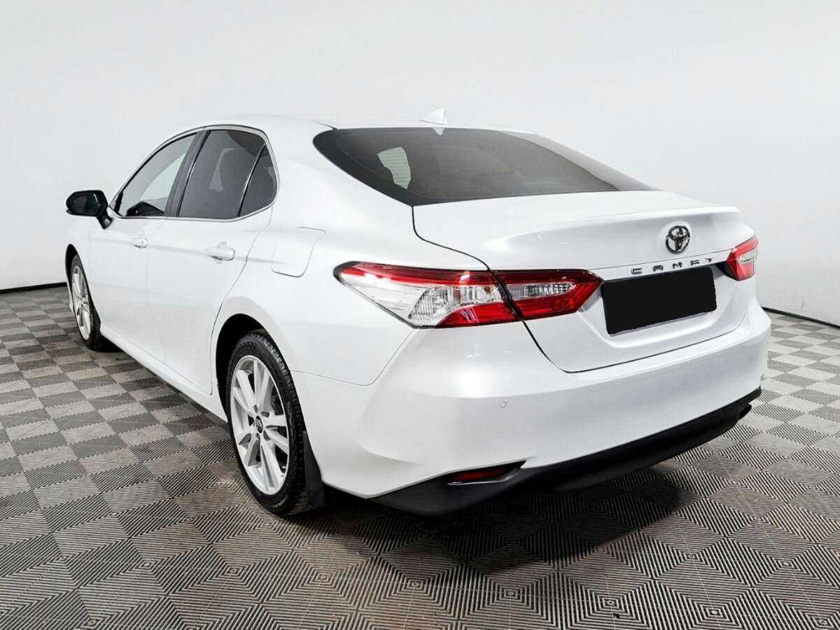 Toyota Camry 2019 года с пробегом. Фото: #6