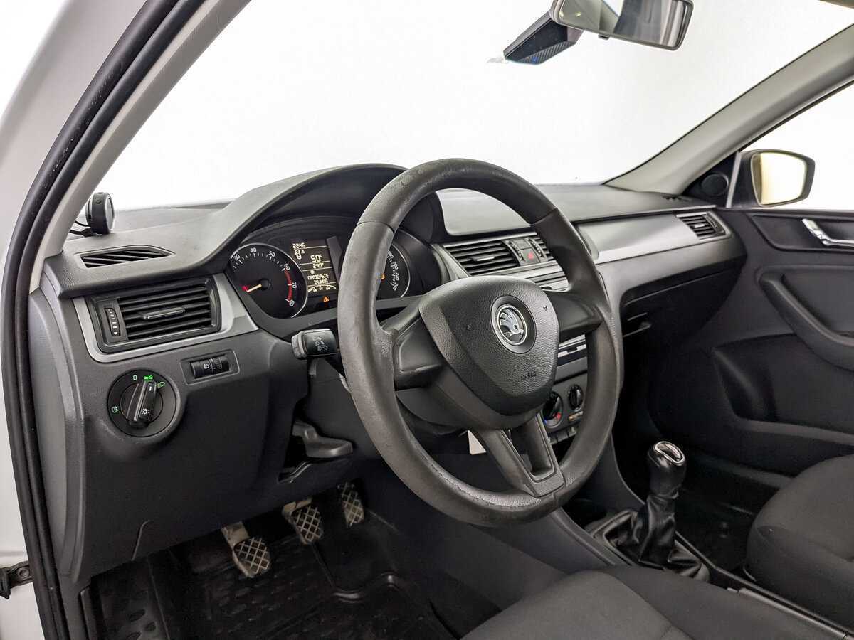 Skoda Rapid 2017 года с пробегом. Фото: #15