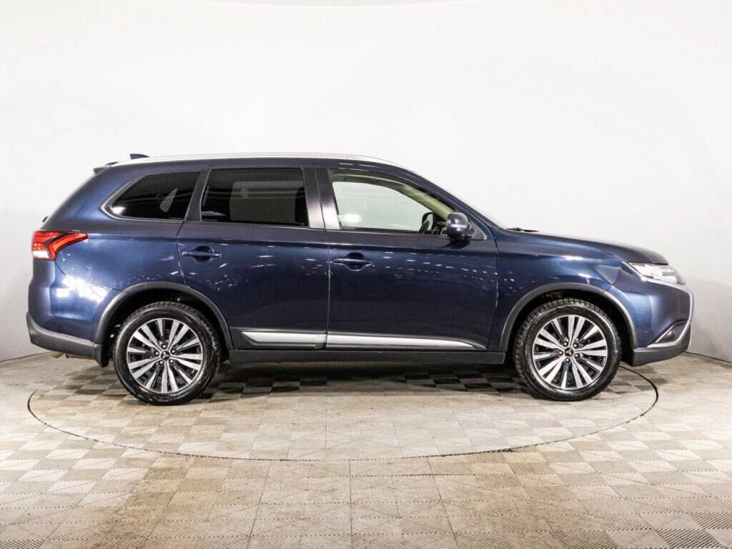 Mitsubishi Outlander 2018 года с пробегом. Фото: #3