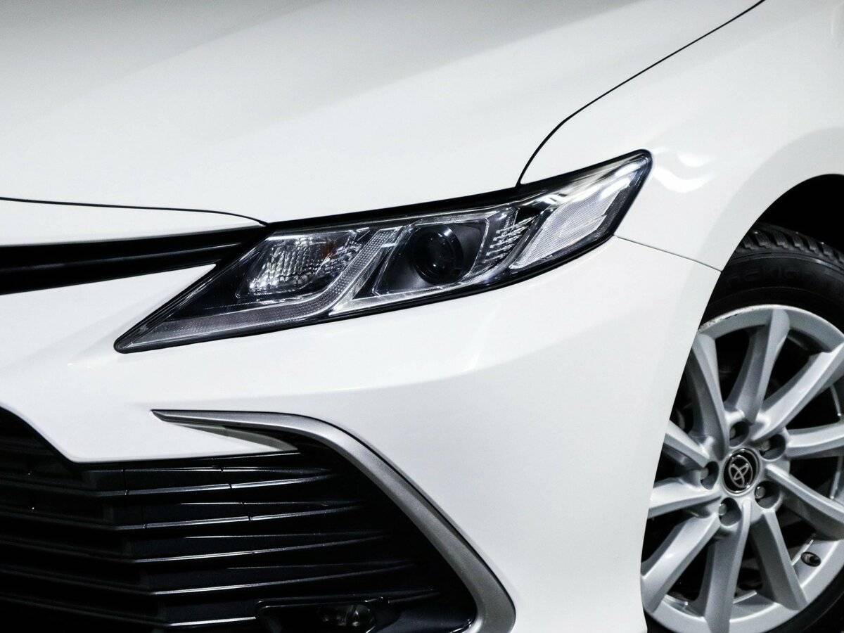 Toyota Camry 2021 года с пробегом. Фото: #12