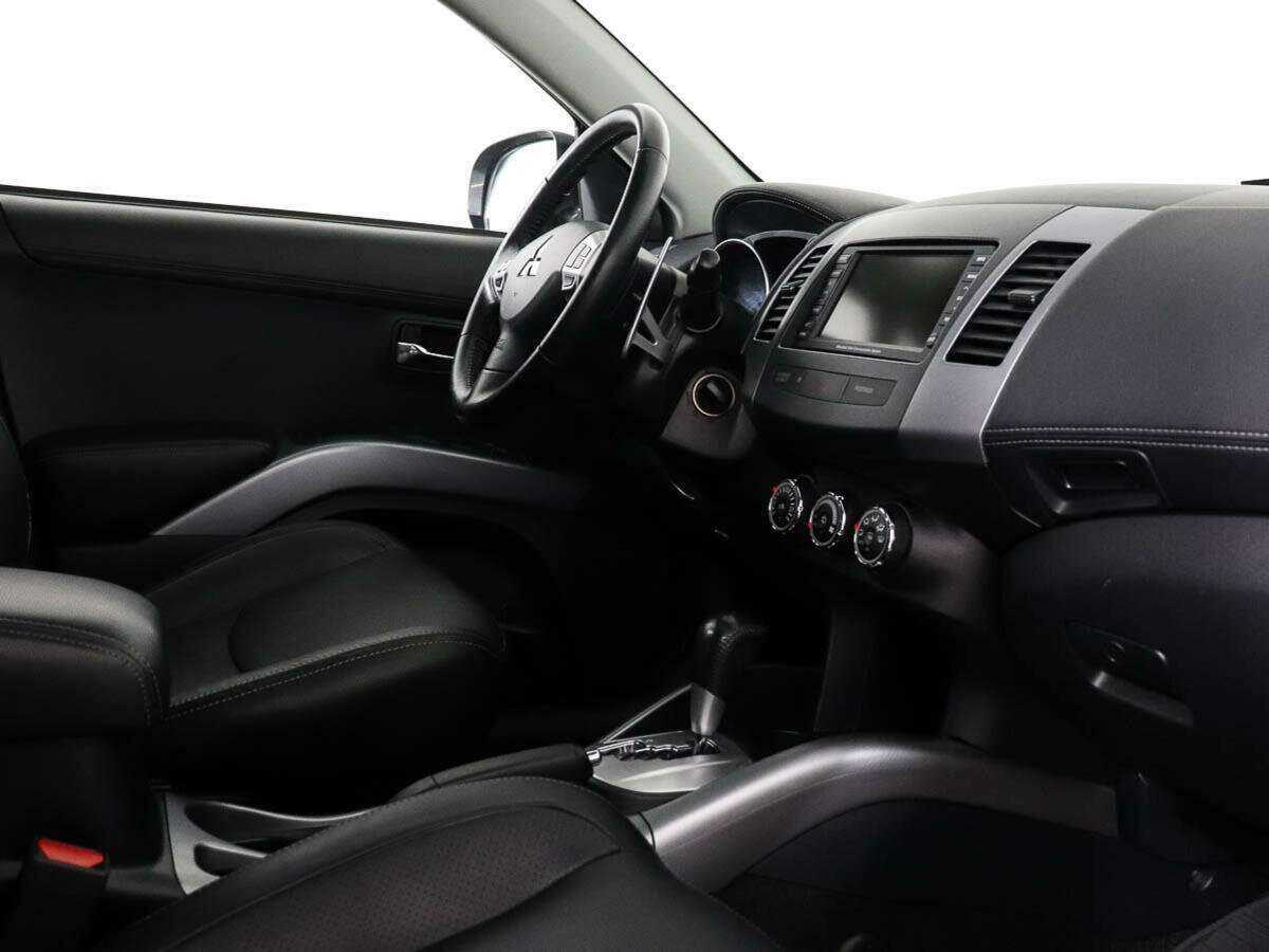 Mitsubishi Outlander 2012 года с пробегом. Фото: #6