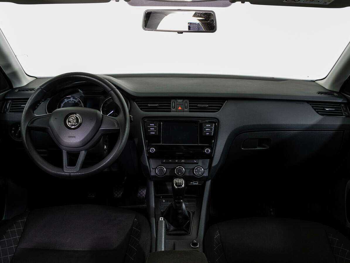 Skoda Octavia 2019 года с пробегом. Фото: #12
