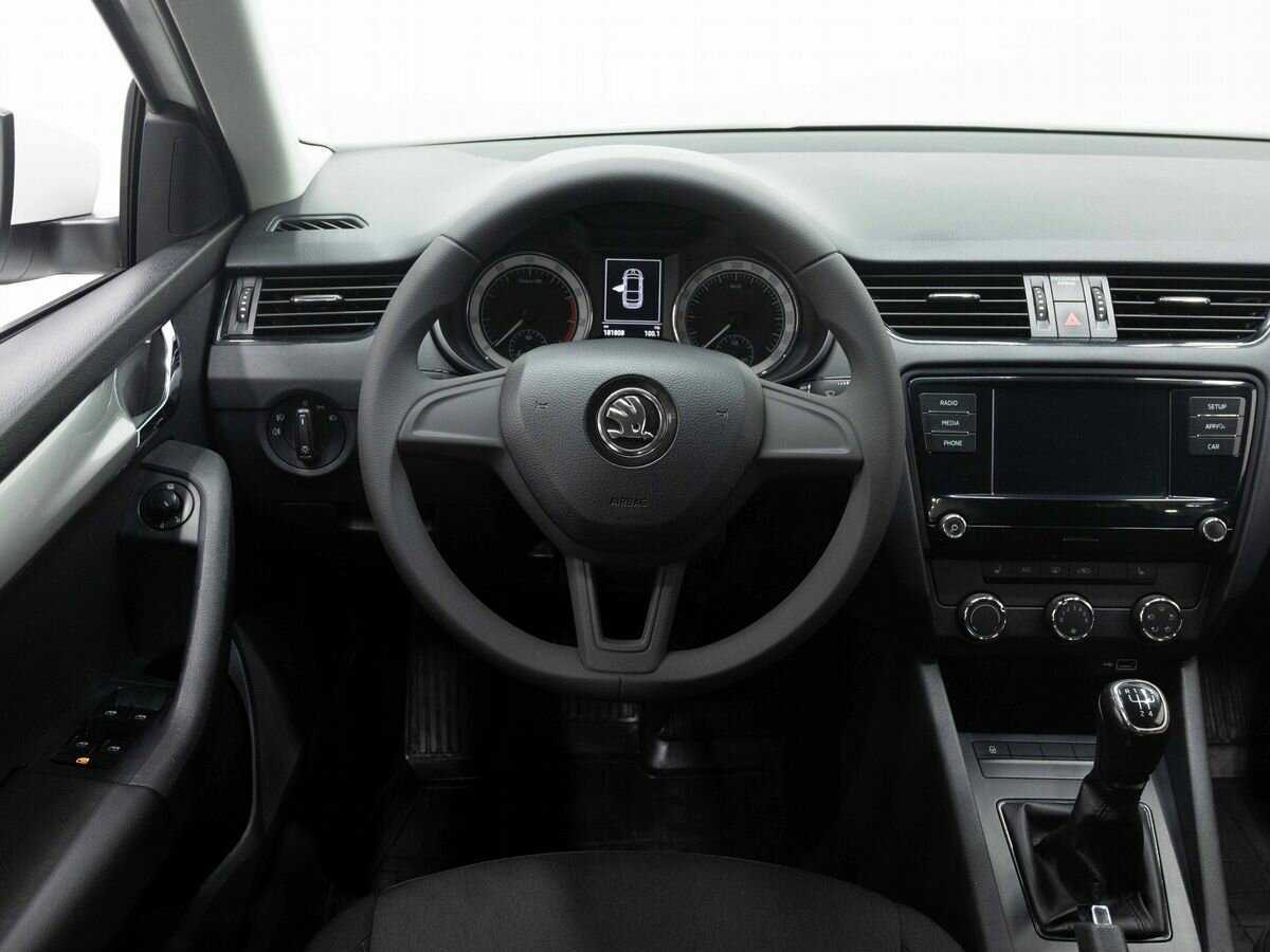 Skoda Octavia 2019 года с пробегом. Фото: #14