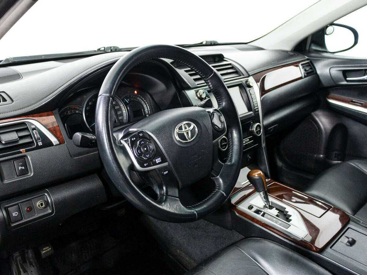 Toyota Camry 2012 года с пробегом. Фото: #10