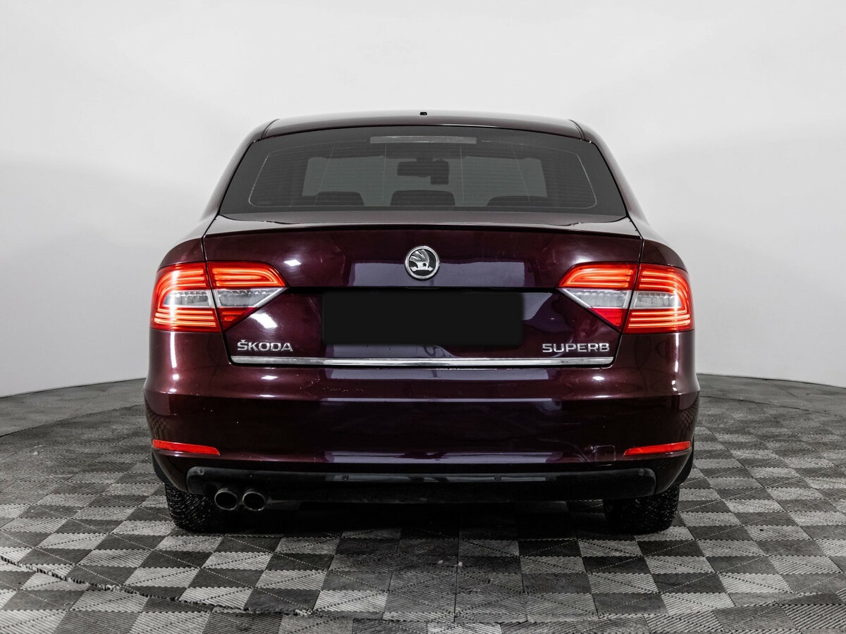 Skoda Superb 2014 года с пробегом. Фото: #4