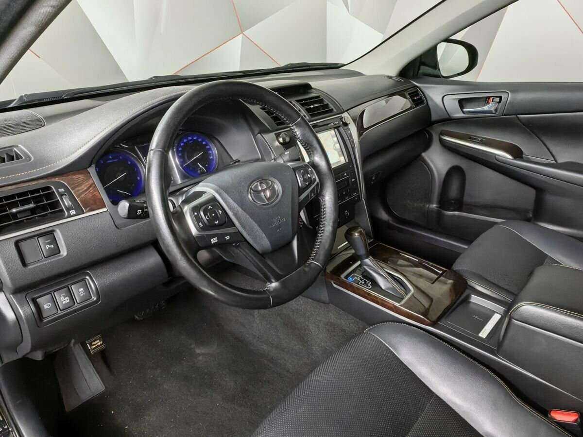 Toyota Camry 2017 года с пробегом. Фото: #11