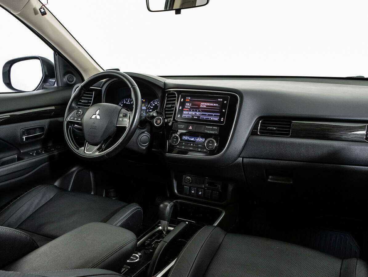Mitsubishi Outlander 2018 года с пробегом. Фото: #8