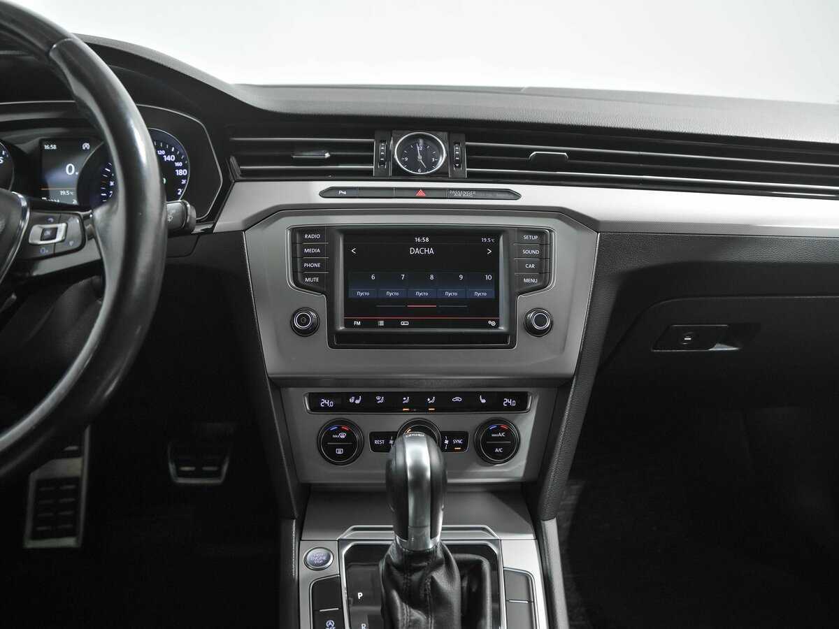Volkswagen Passat 2015 года с пробегом. Фото: #8