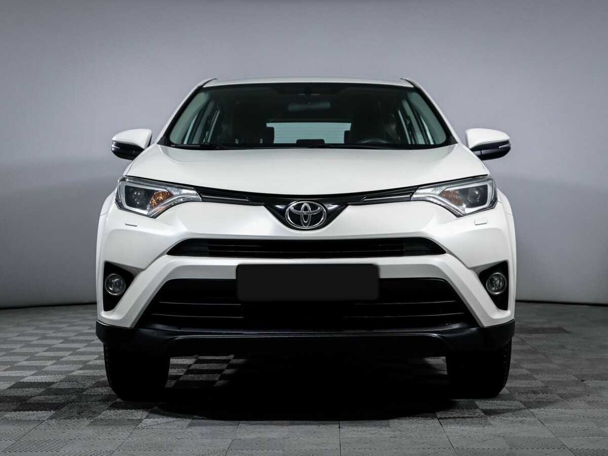 Toyota RAV4 2017 года с пробегом. Фото: #1
