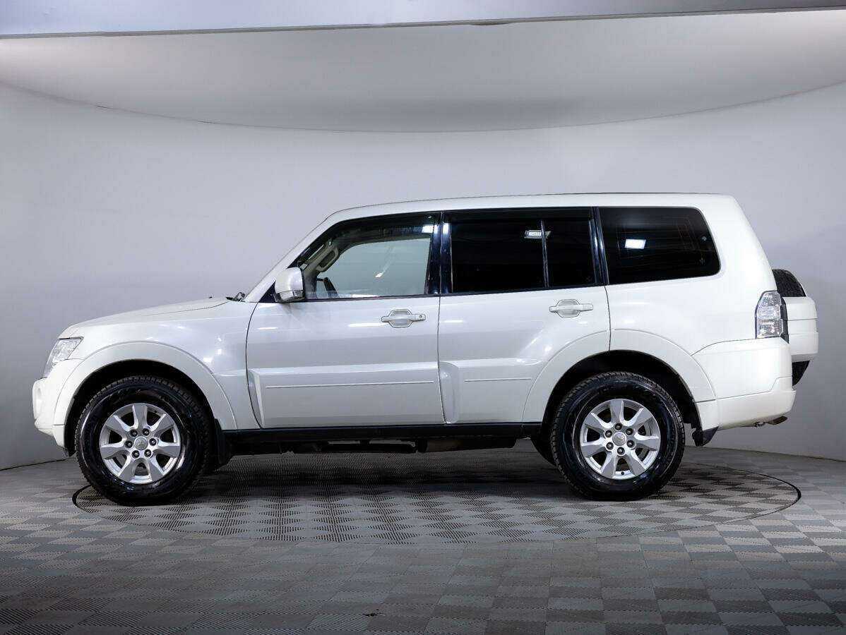 Mitsubishi Pajero 2013 года с пробегом. Фото: #6