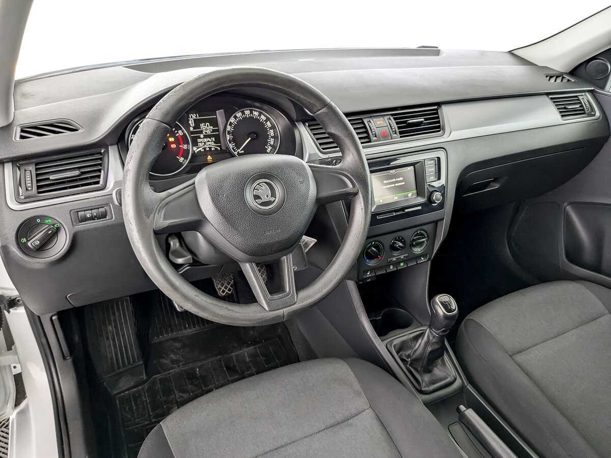 Skoda Rapid 2017 года с пробегом. Фото: #15