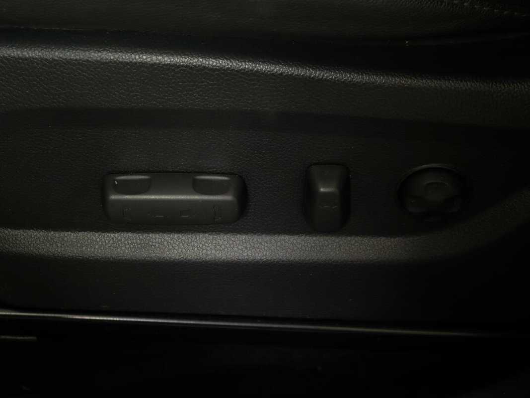 Hyundai Santa Fe 2013 года с пробегом. Фото: #19