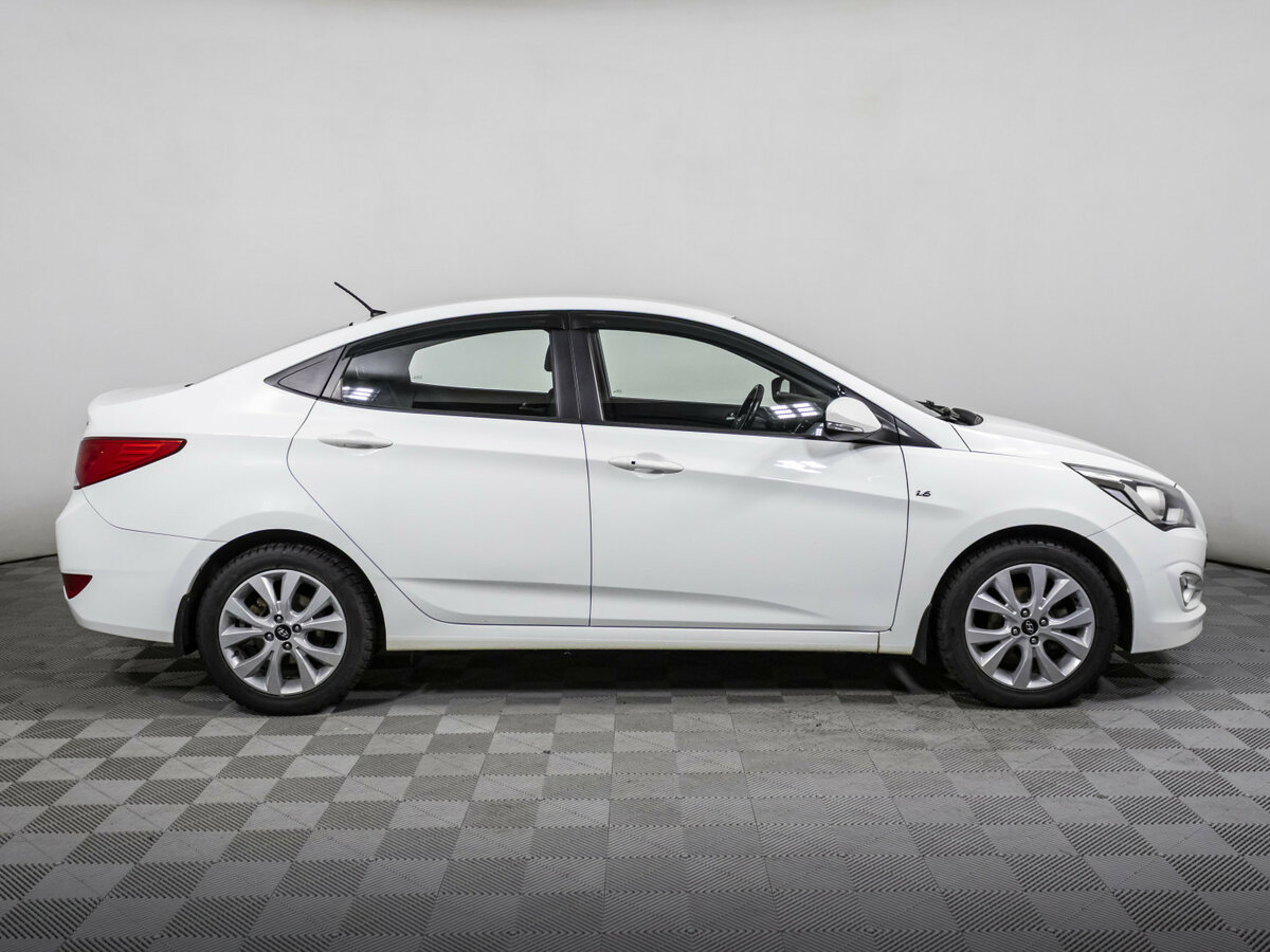 Hyundai Solaris 2015 года с пробегом. Фото: #3