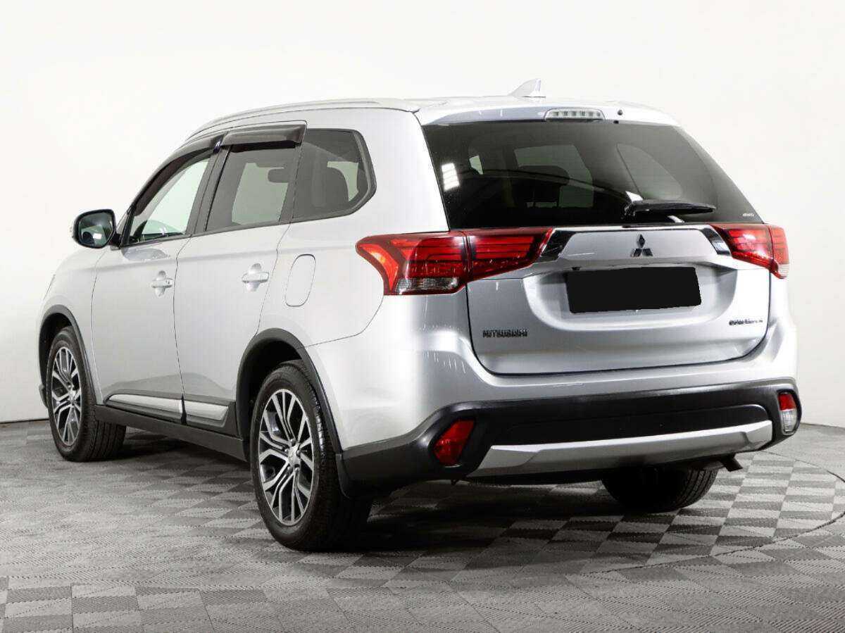 Mitsubishi Outlander 2018 года с пробегом. Фото: #5