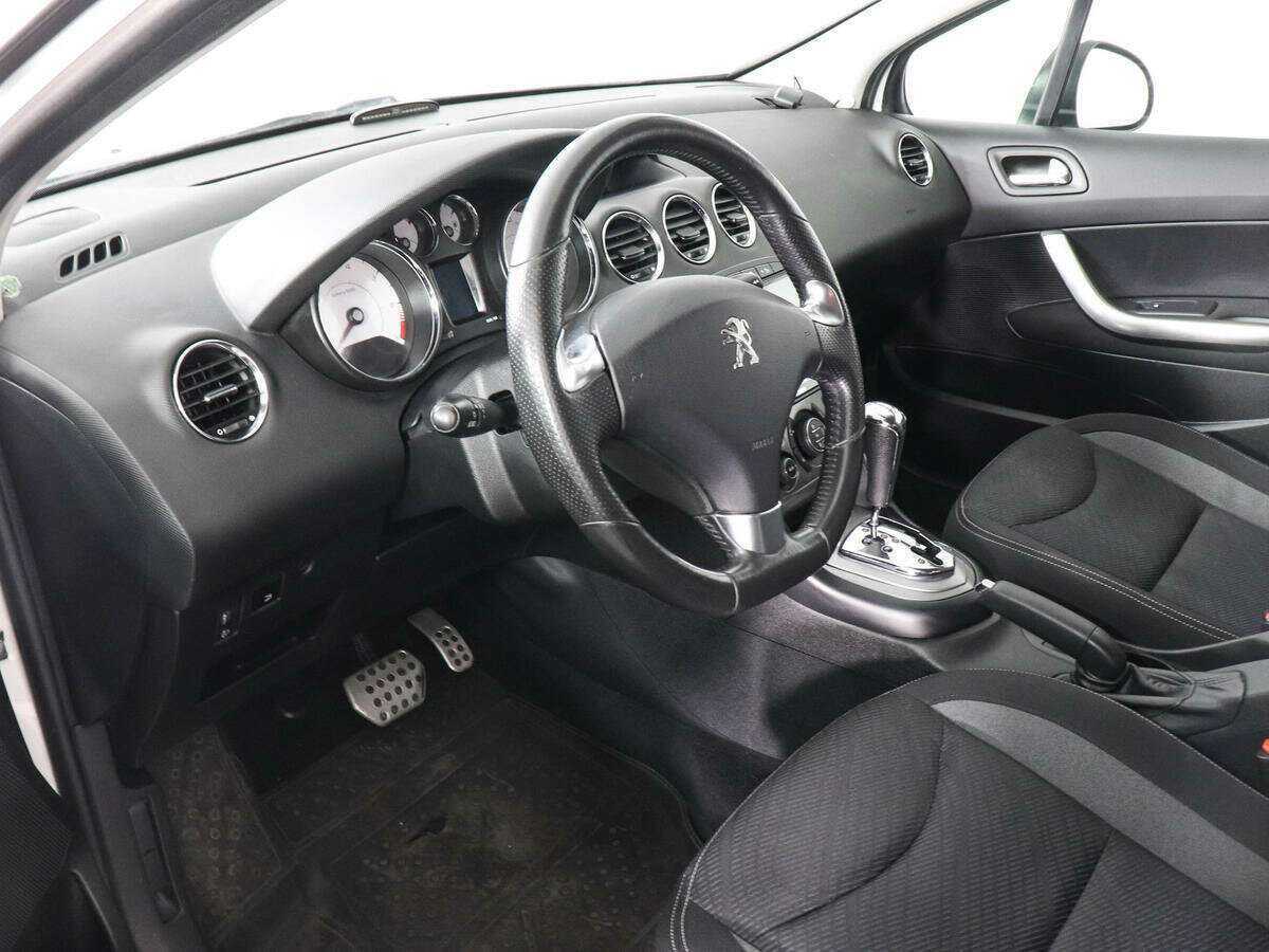 Peugeot 408 2014 года с пробегом. Фото: #8