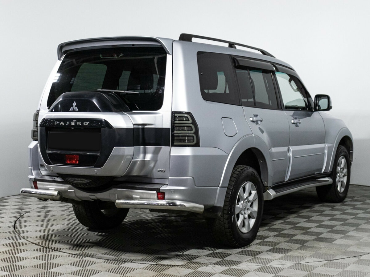 Mitsubishi Pajero 2015 года с пробегом. Фото: #3