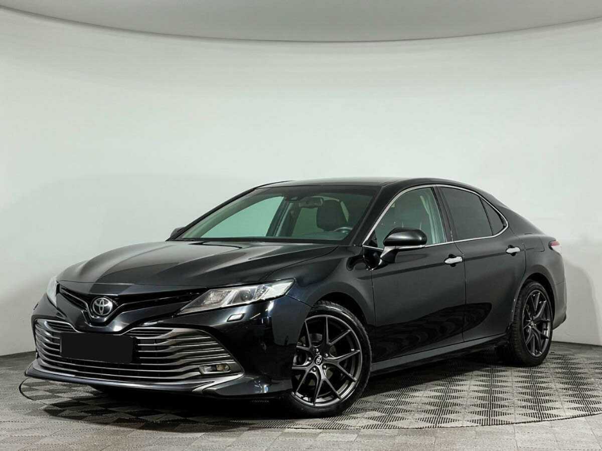 Toyota Camry 2020 года с пробегом. Посмотреть фото