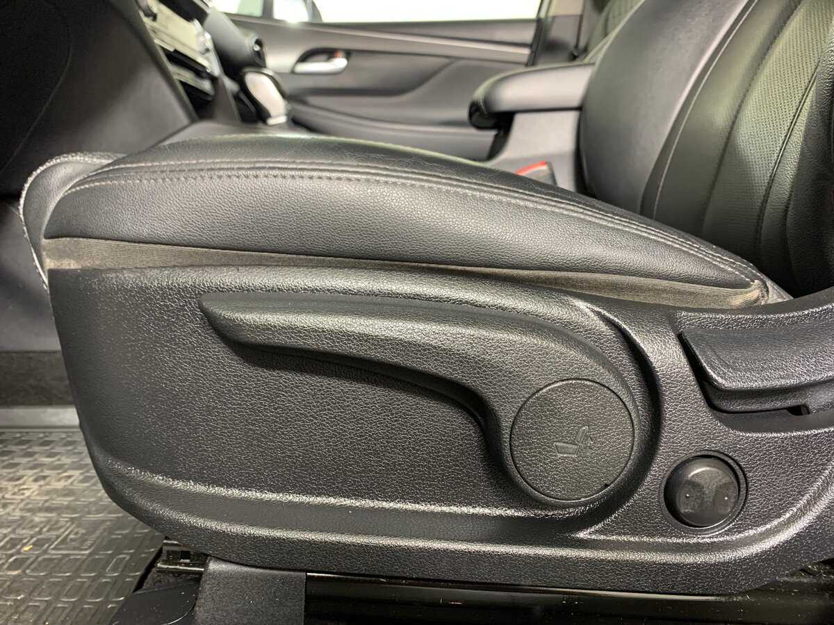 Hyundai Santa Fe 2019 года с пробегом. Фото: #14