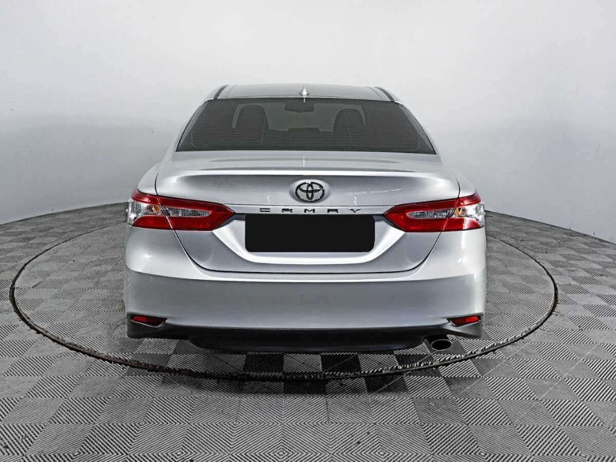 Toyota Camry 2019 года с пробегом. Фото: #4