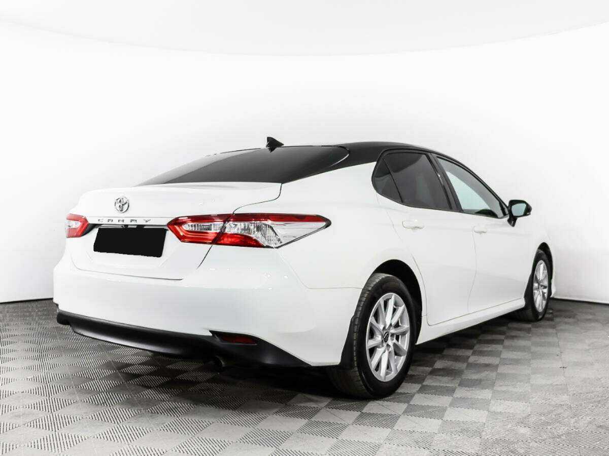 Toyota Camry 2021 года с пробегом. Фото: #4