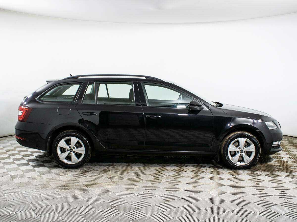 Skoda Octavia 2018 года с пробегом. Фото: #3