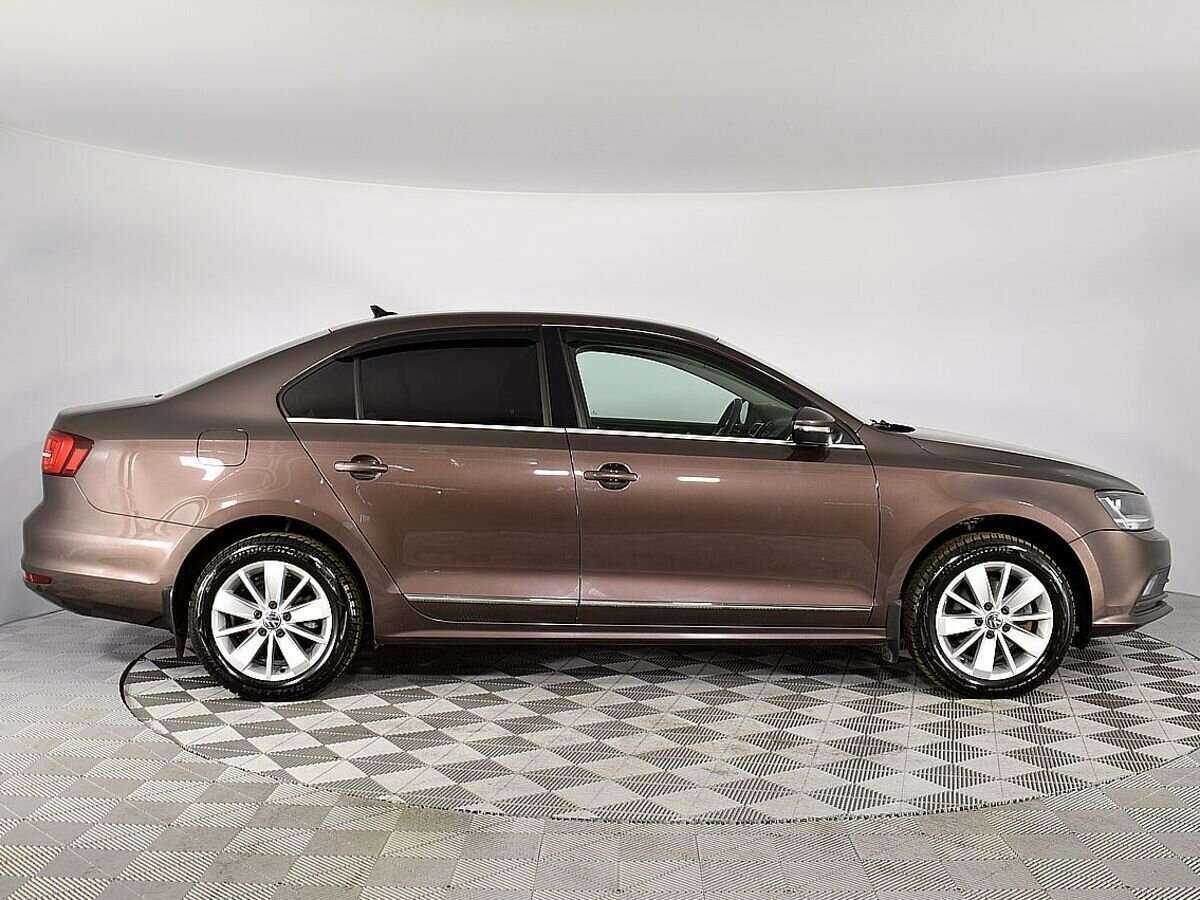 Volkswagen Jetta 2017 года с пробегом. Фото: #3