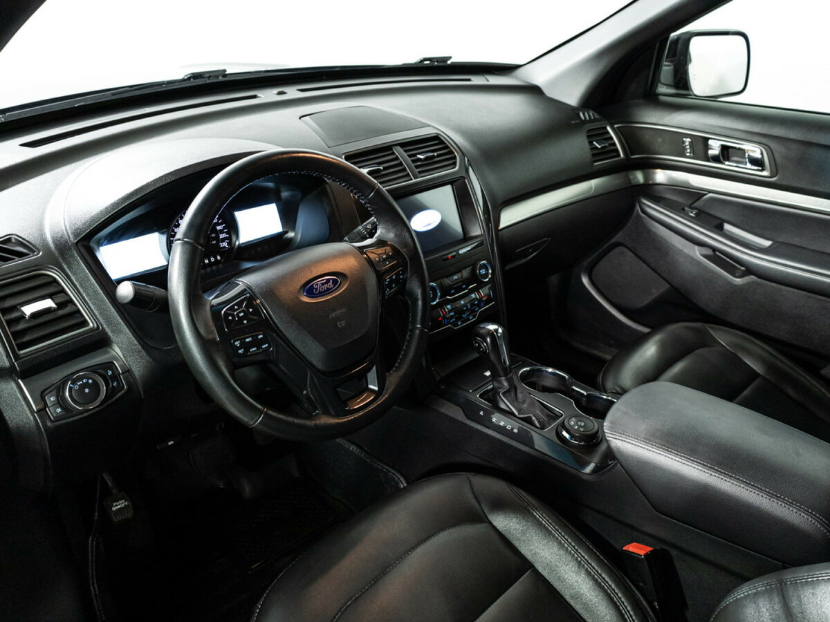 Ford Explorer 2018 года с пробегом. Фото: #8